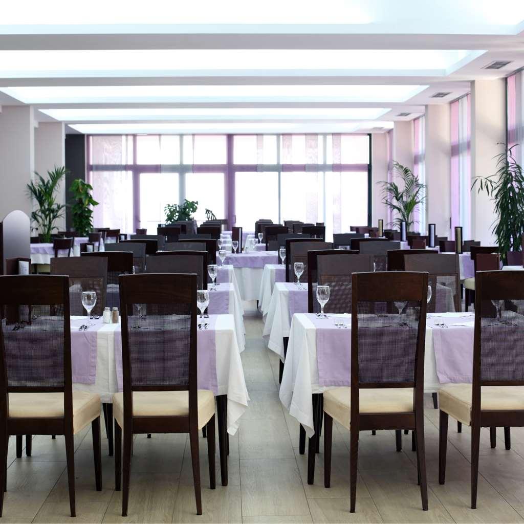 Aminess Vival Casa Velaris Hotel Супетар Ресторант снимка
