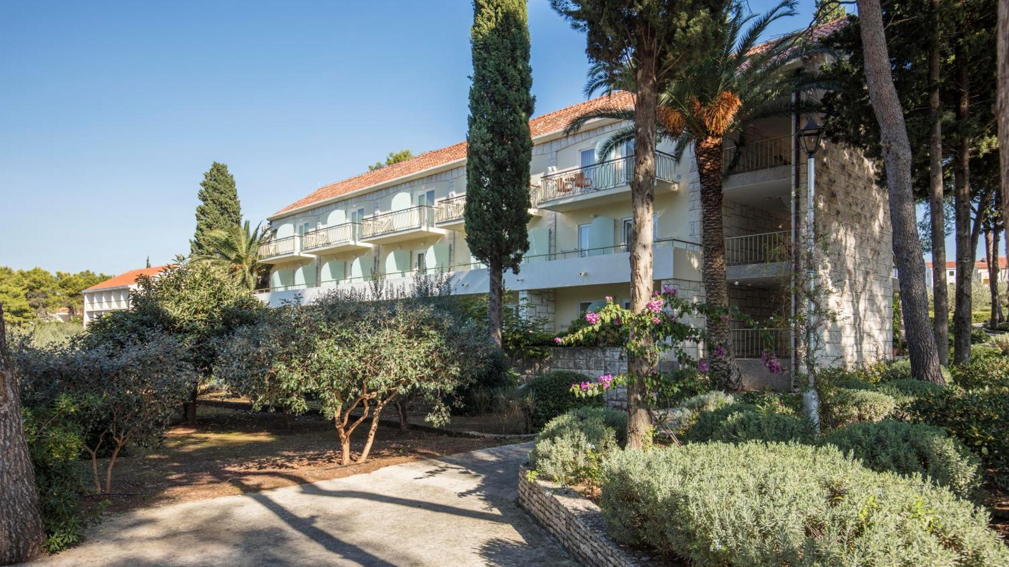 Aminess Vival Casa Velaris Hotel Супетар Екстериор снимка