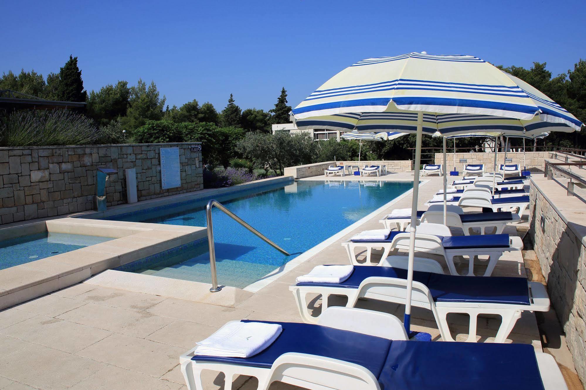 Aminess Vival Casa Velaris Hotel Супетар Екстериор снимка